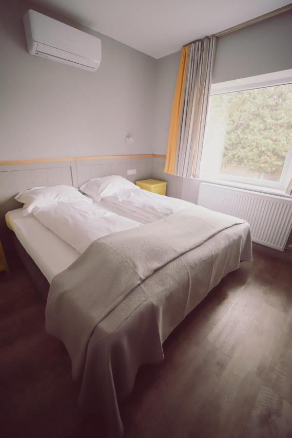 Villa Piazzetta Bacău Eksteriør billede