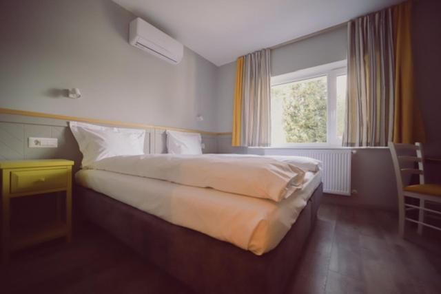 Villa Piazzetta Bacău Eksteriør billede